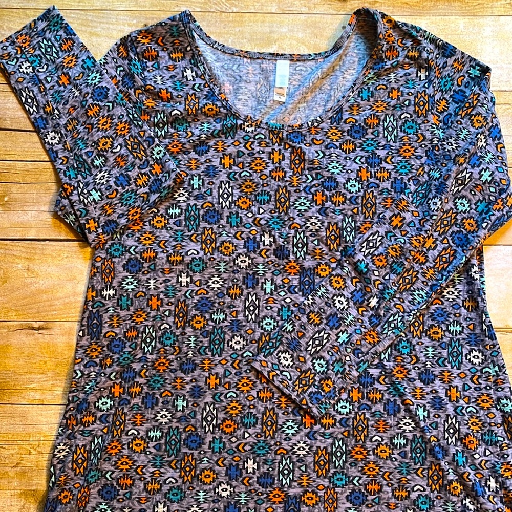 LuLaRoe Lynnae Aztec Print Long Sleeve Tee XL